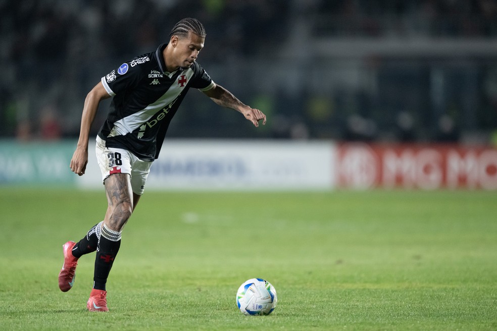 Joo Victor, do Vasco, em ao contra o Independiente del Valle  Foto: Jorge Rodrigues/AGIF