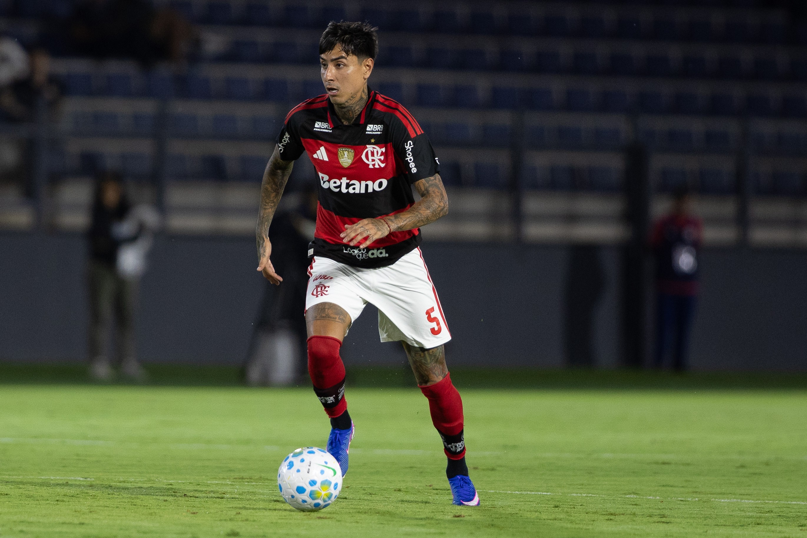 Dia do Flamengo após derrota tem multa a Pulgar e cobrança de Bap no Ninho do Urubu | Ge