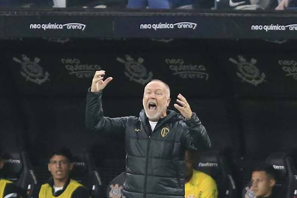 Mano vê Corinthians mais confiante, mas avisa: 
