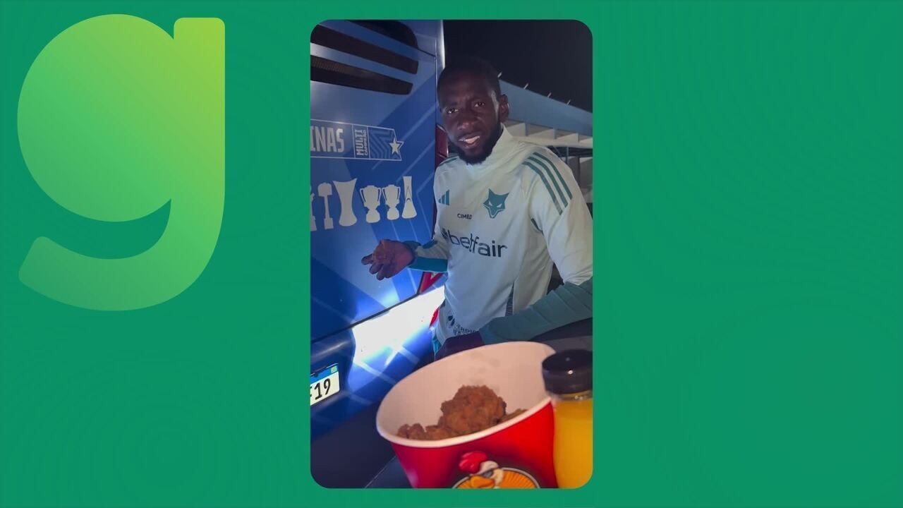 Atacante do Cruzeiro, Bolasie provoca Atlético com frango frito