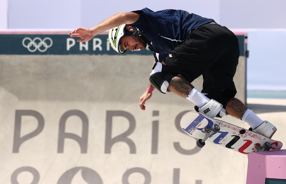 Pedro Barros disputa classificatória no skate park em Paris 2024 — Foto: Luiza Mores / COB