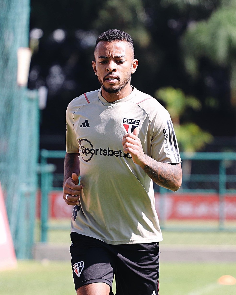 Welington em treino no CT do São Paulo — Foto: Divulgação/saopaulofc.net