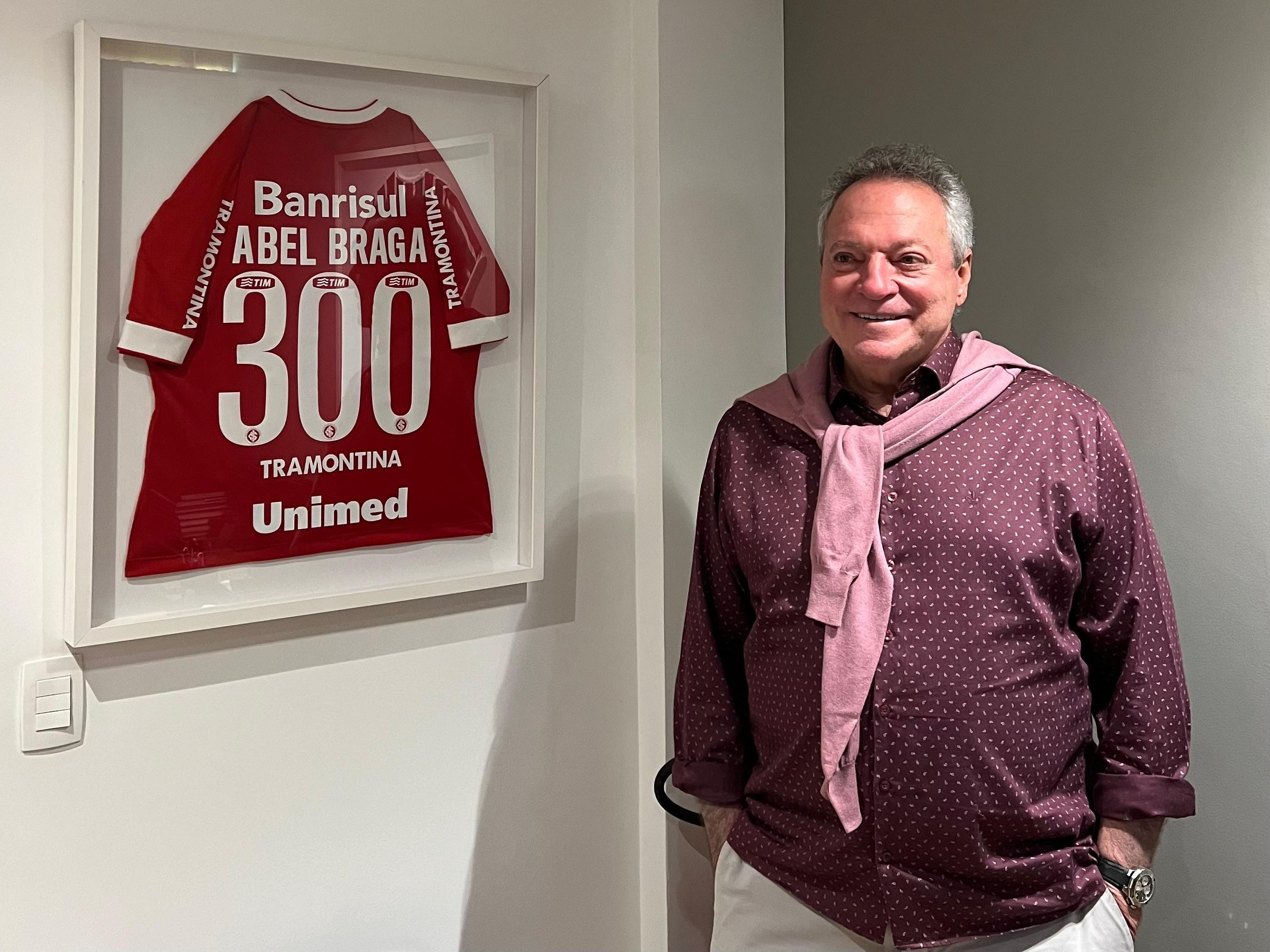 Abel Braga vê equilíbrio entre Inter e Flamengo; veja entrevista