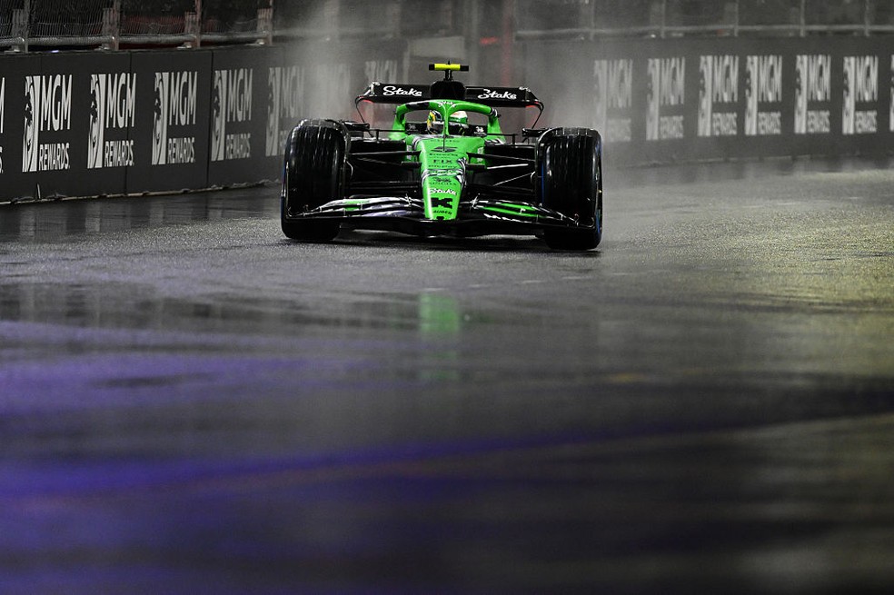 Gabriel Bortoleto larga em 18º lugar no GP de Las Vegas da F1 2025 — Foto: Clive Mason/Getty Images