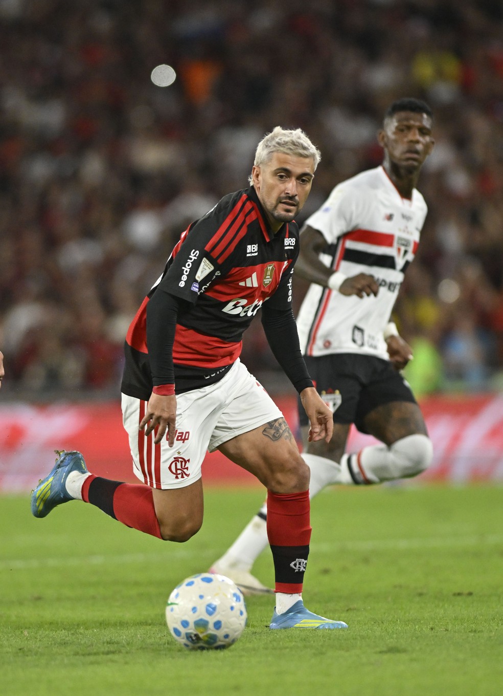 Arrascaeta soma sete gols e duas assist�ncias em 2026 � Foto: Andr� Dur�o