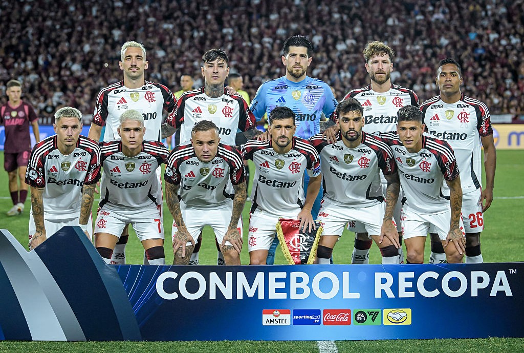 Desempenho Ruim do Flamengo na Argentina: Filipe Luís Destaca-se pela Baixa Nota em Noite Dificultosa