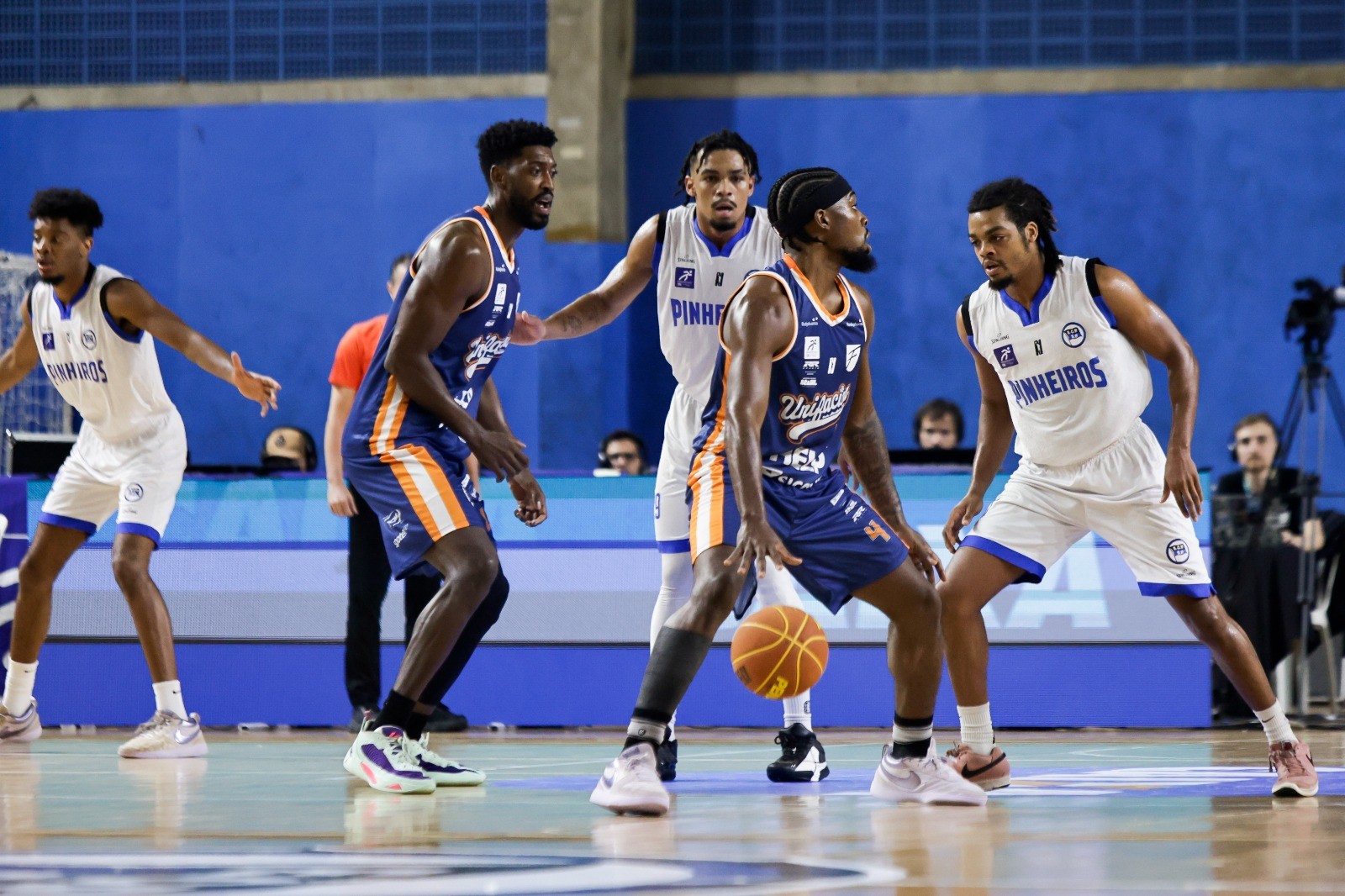 Unifacisa x Pinheiros: equipes se enfrentam pelo jogo 4 dos playoffs do ...