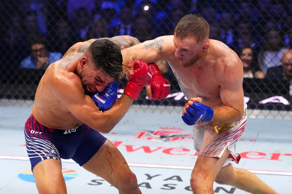 Justin Gaethje venceu Ilia Topuria — Gaethje bônus