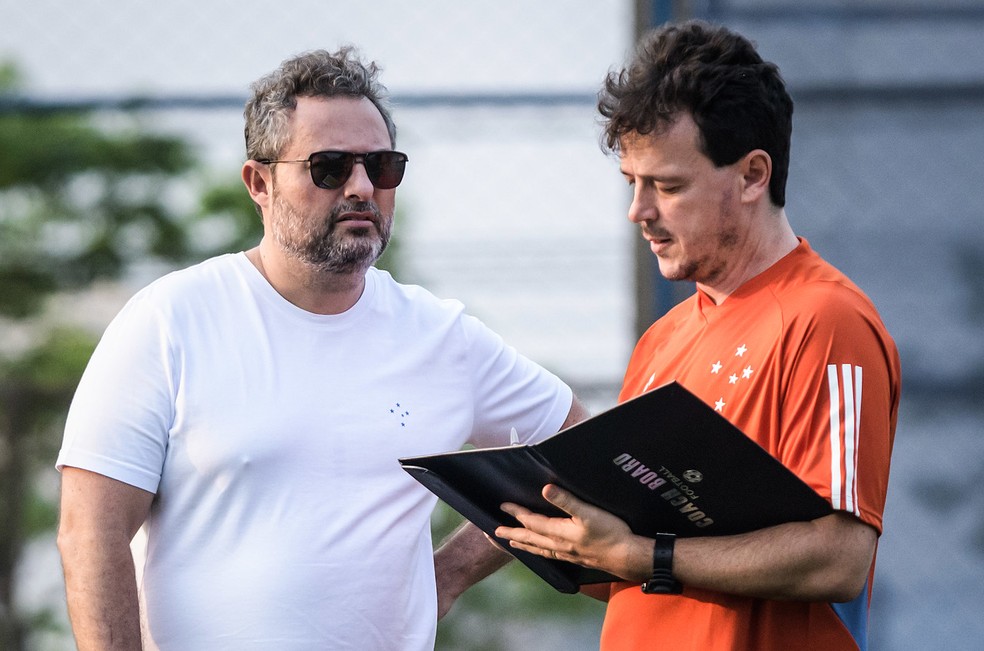 Alexandre Mattos e Fernando Diniz no Cruzeiro — Foto: Gustavo Aleixo/ Cruzeiro