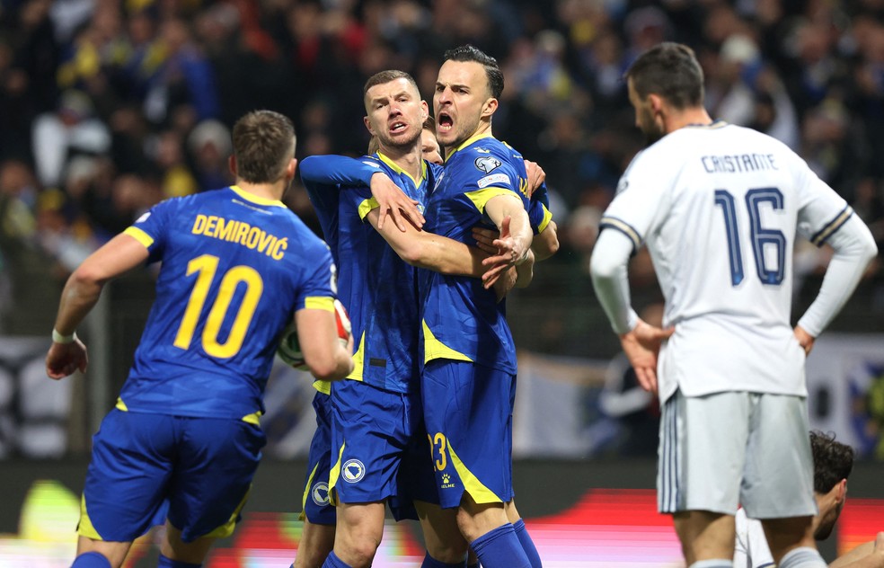 Edin Dzeko — Foto: REUTERS/Amel Emric