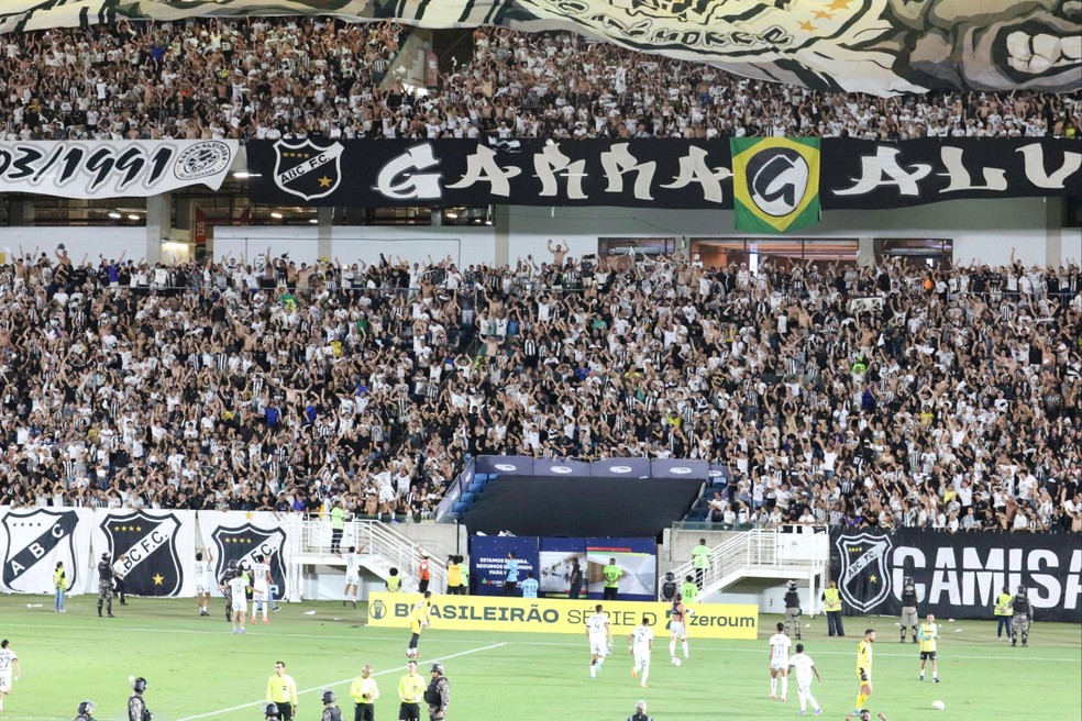 ABC x Nacional-AM registrou o maior público da Arena das Dunas desde a Copa do Mundo 2014 — Foto: Augusto César Gomes