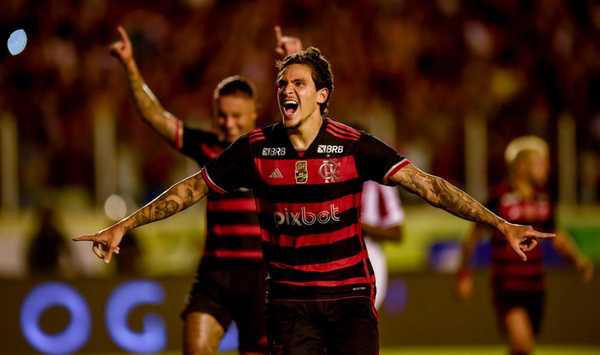 Pedro busca marcar seu primeiro gol em clássicos pelo Flamengo em 2024.