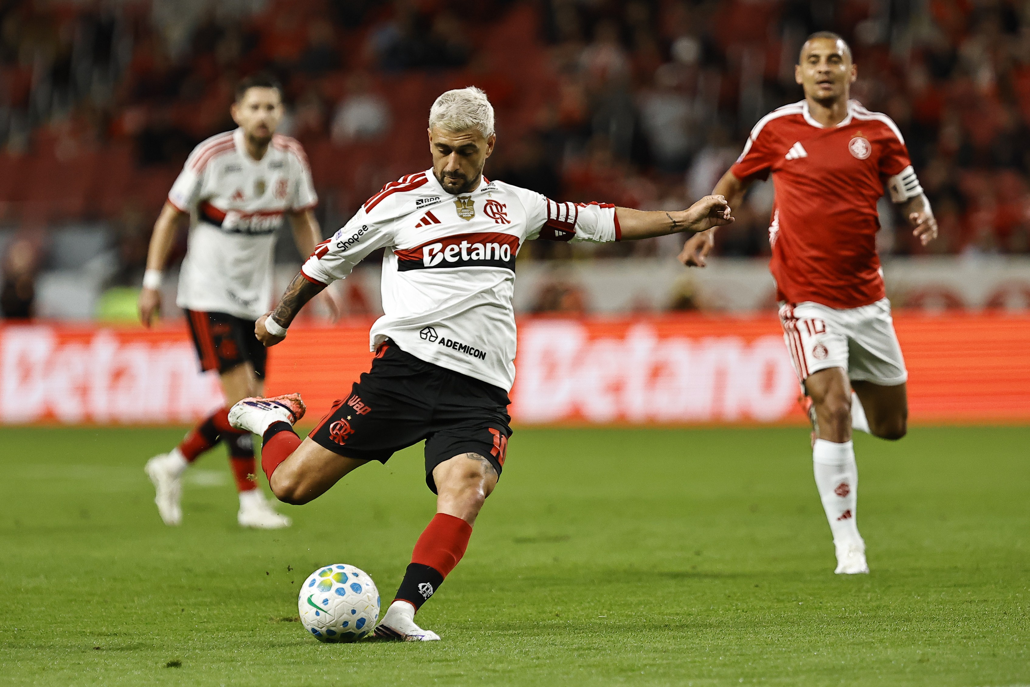 Palpite ge 2026: confira as apostas de comentaristas e apresentadores para a 22ª rodada do Brasileirão