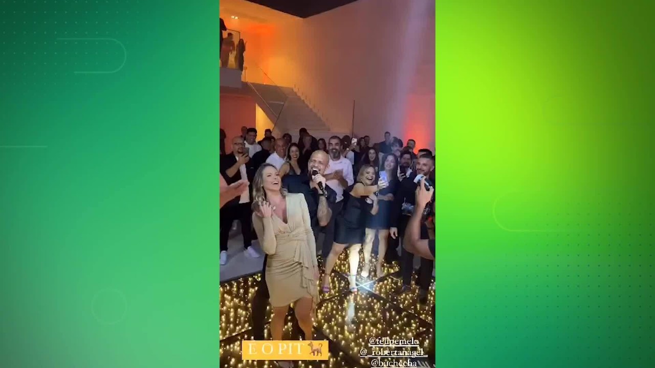 Felipe Melo comemora 40 anos em festa com jogadores e funcion&aacute;rios do Fluminense