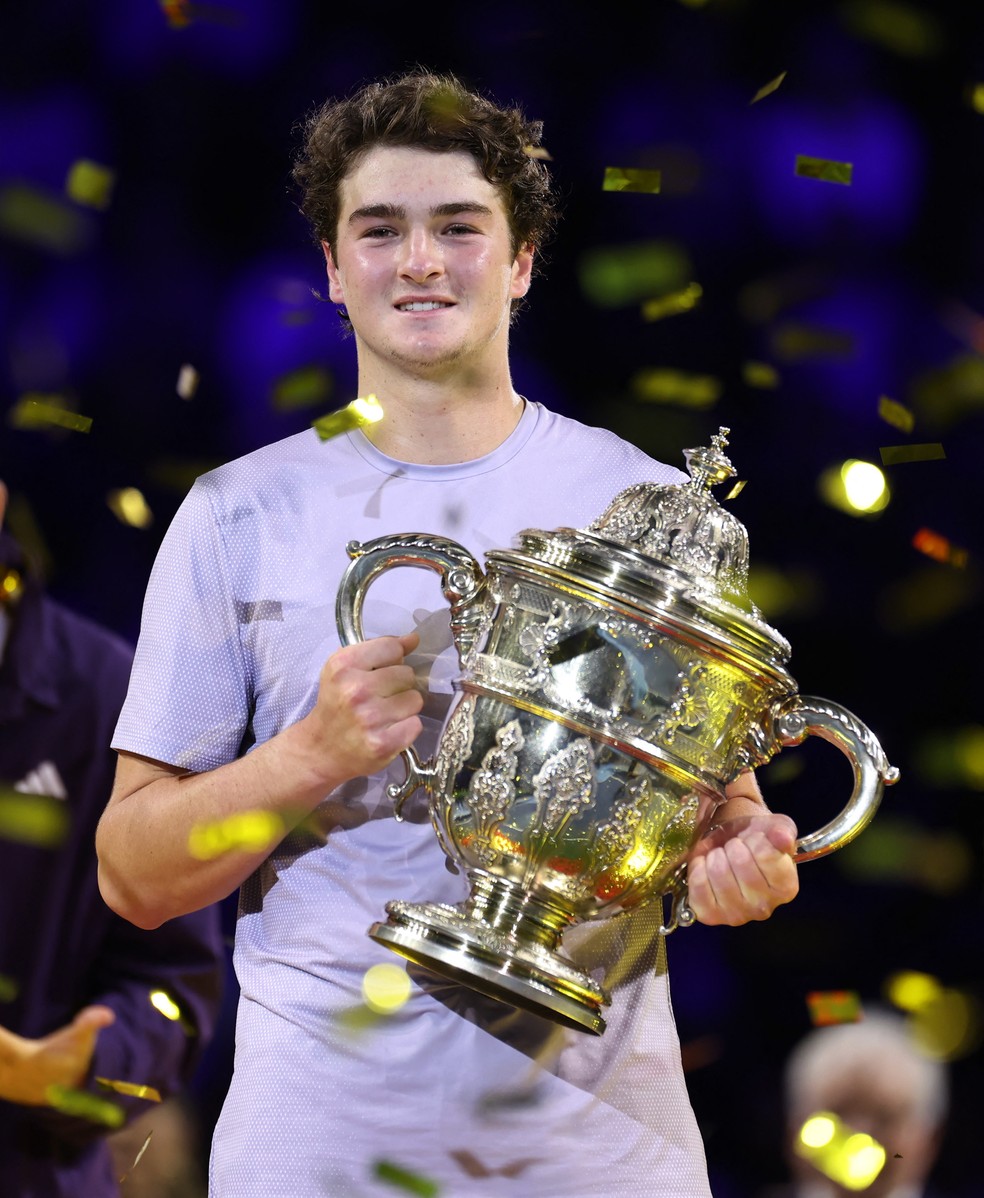 João Fonseca é campeão do WTA 500 da Basileia — Foto: Reuters