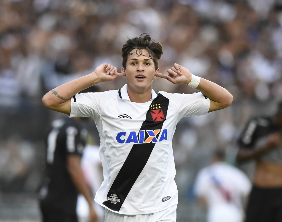 Vasco encaminha acerto com Diadora para ser nova fornecedora de