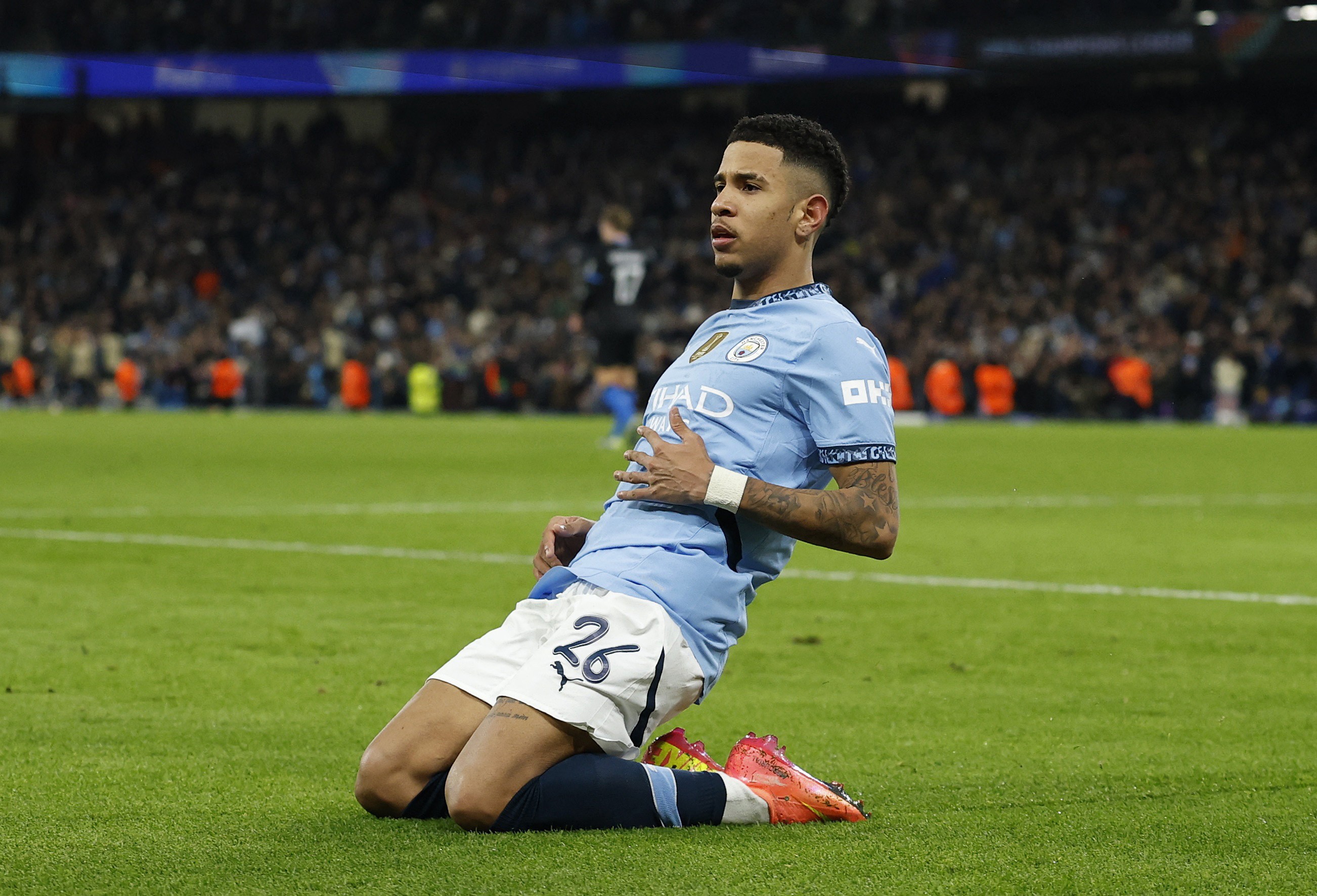 Tottenham encaminha compra de Savinho ao City em negociação recorde; veja valores