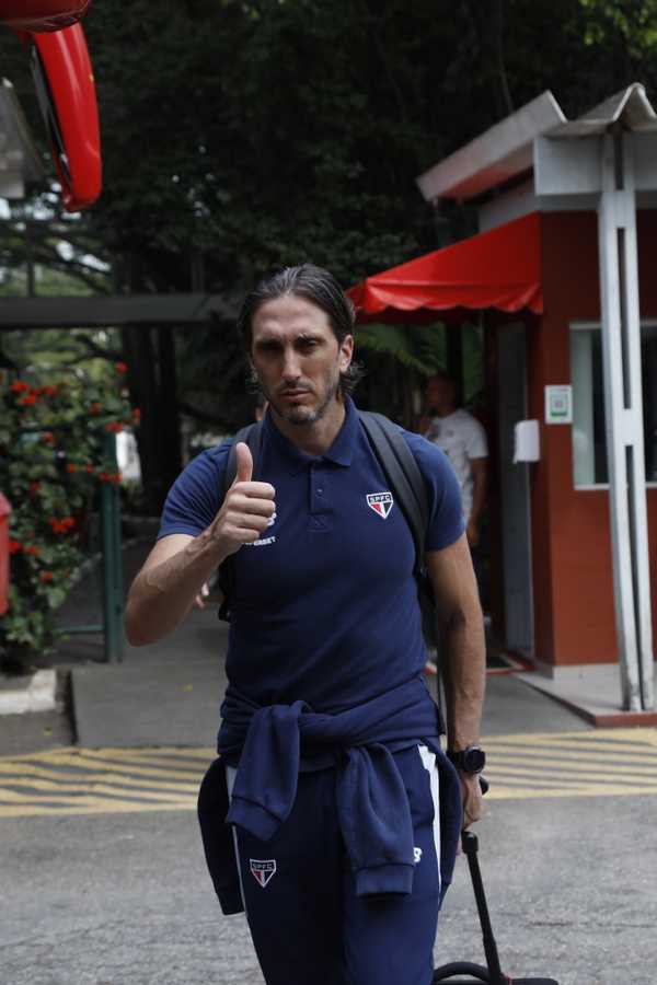 São Paulo enfrenta Fortaleza sem Lucas em partida decisiva pelo Brasileirão.