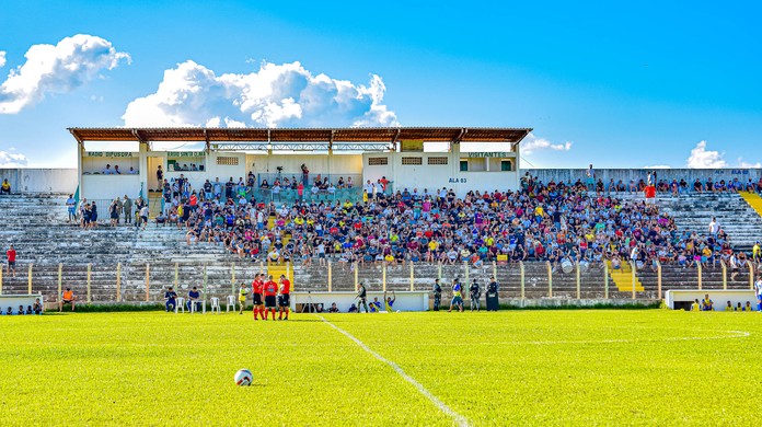 Altos-PI revela interesse em mandar jogos da série C na cidade de Floriano  - ROTA343