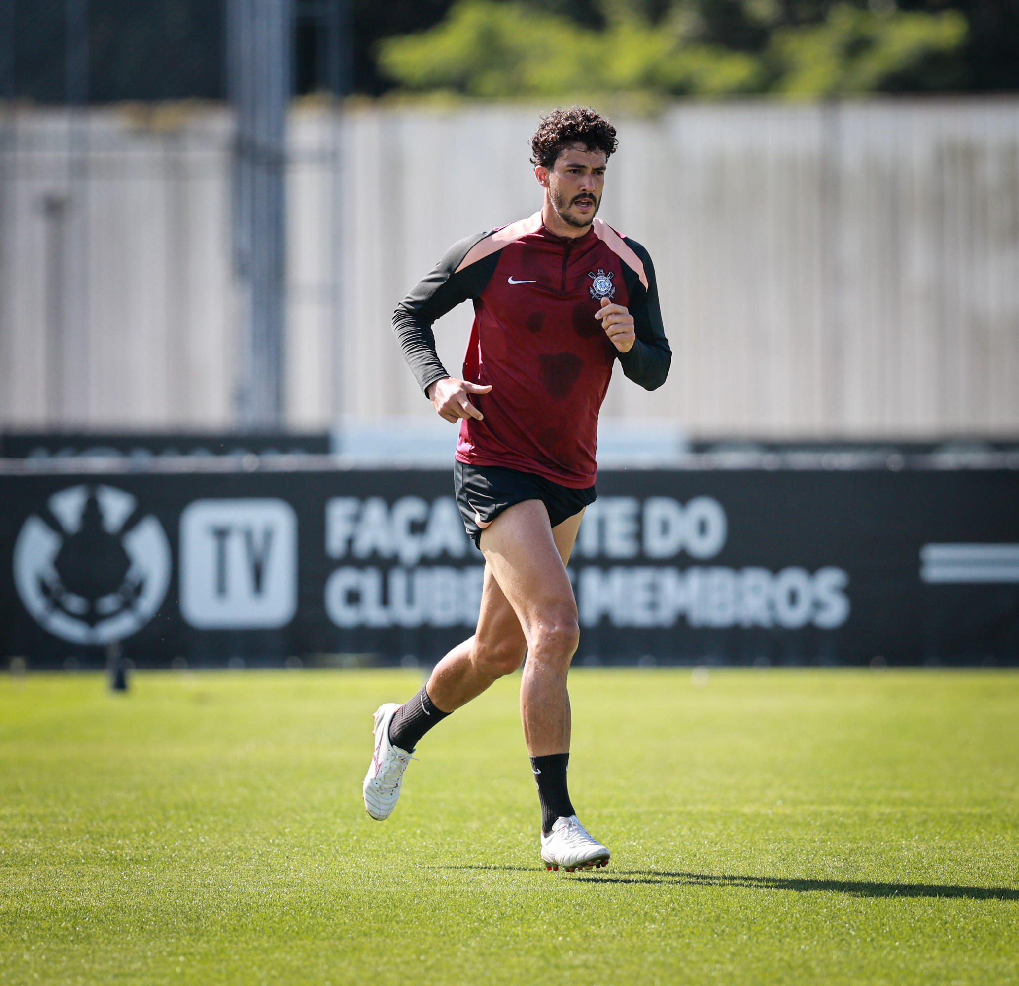 Corinthians enfrenta amistoso sem Gustavo Henrique e outros desfalques