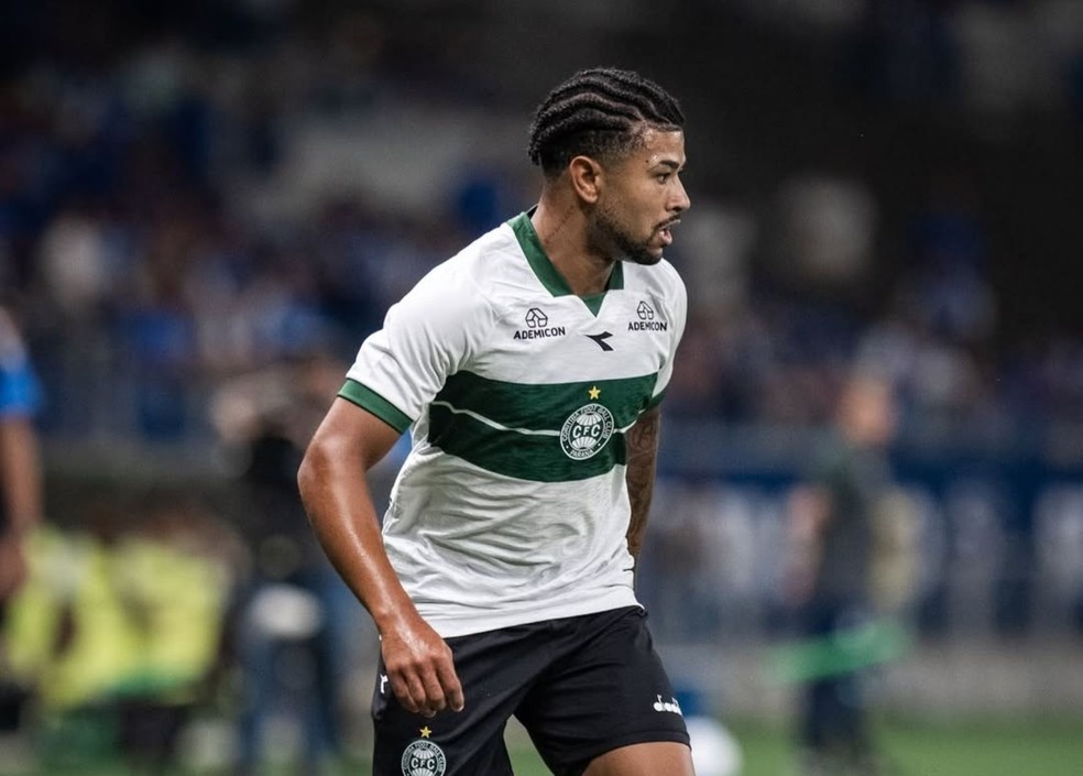 Lucas Ronier, atacante do Coritiba — Foto: JP Pacheco/Coritiba