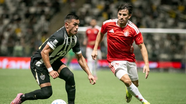 Cuello e Bernabei em Atlético-MG x Inter