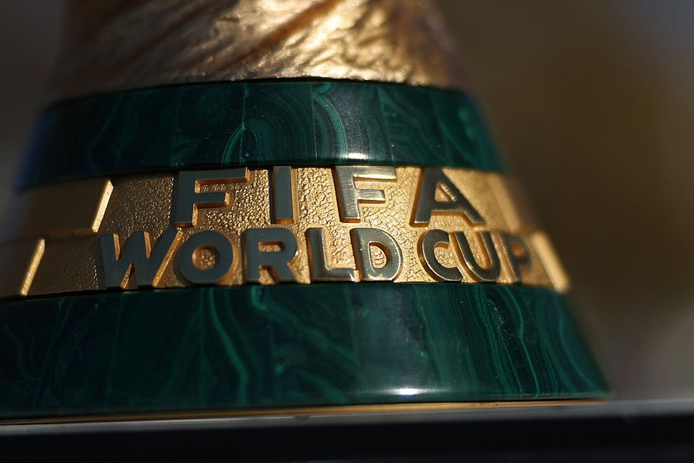Troféu da Copa do Mundo — Foto: Michael Regan - FIFA/FIFA via Getty Images