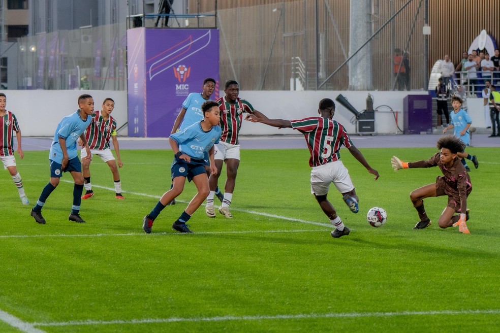 Base do Fluminense vence o Manchester City — Foto: Divulgação