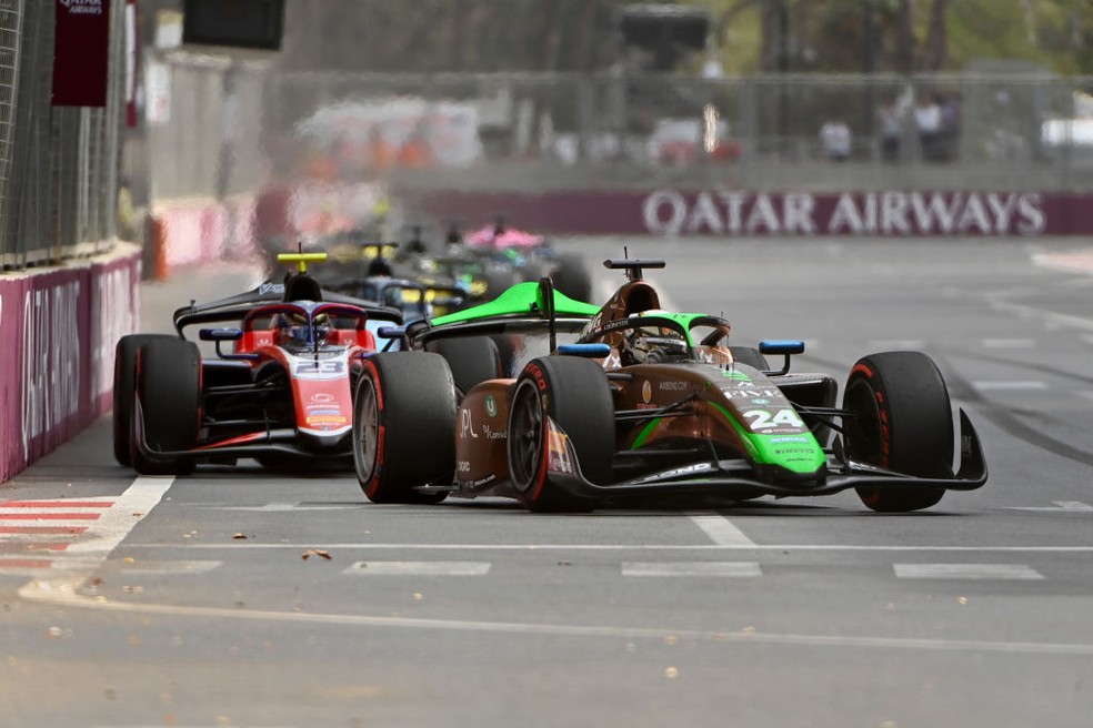 Joshua Durksen venceu a sprint da etapa do Azerbaijão de F2 — Foto: James Sutton/Getty Images