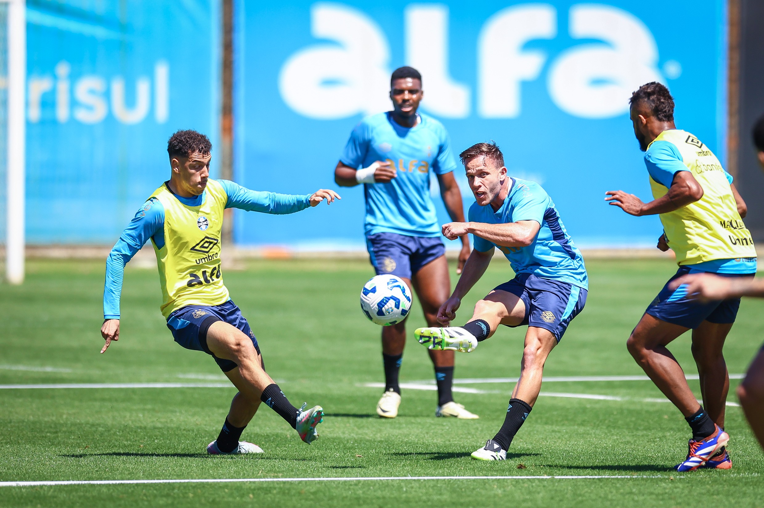 Veja a provável escalação do Grêmio para jogo com o Vitória