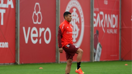 Aguirre avançacomo trabalhar com apostas esportivasrecondicionamento no Inter e faz primeiro treino com bola