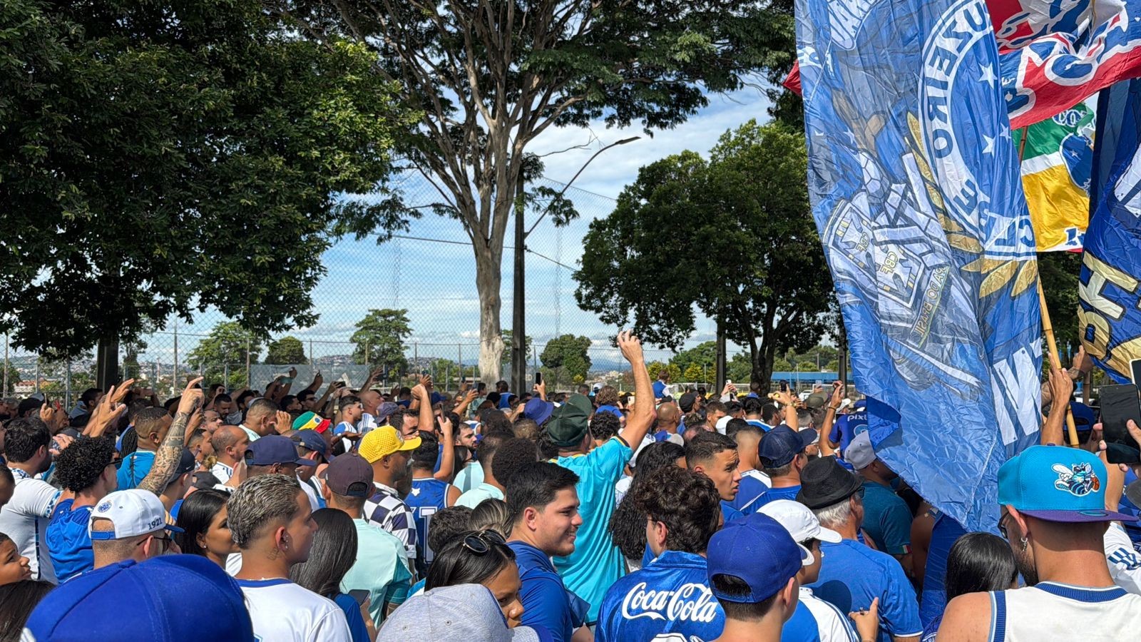 Escalação: torcida do Cruzeiro marca presença em último treino | Ge