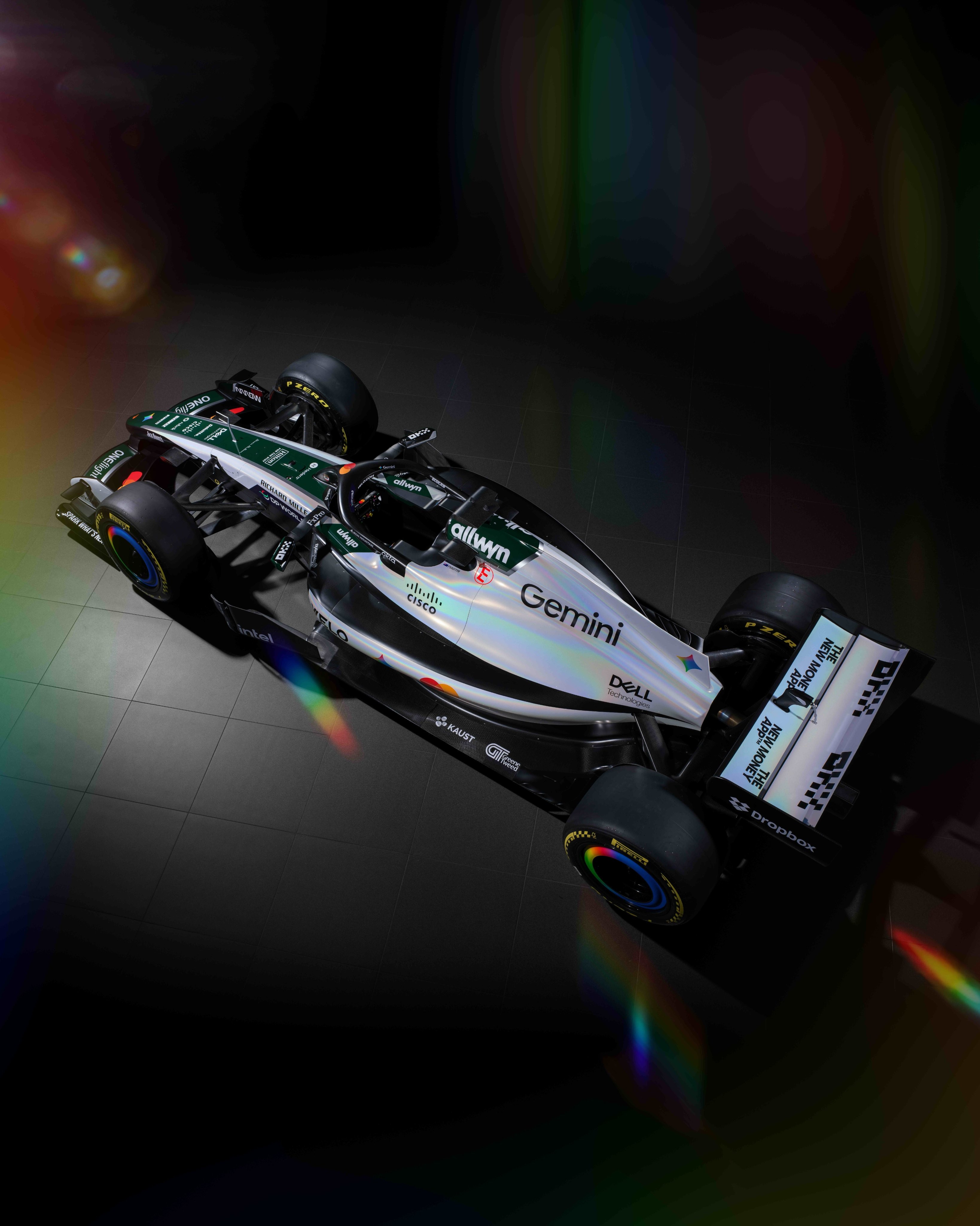 McLaren revela pintura inspirada em 1º carro na F1 para GP da Grã-Bretanha
