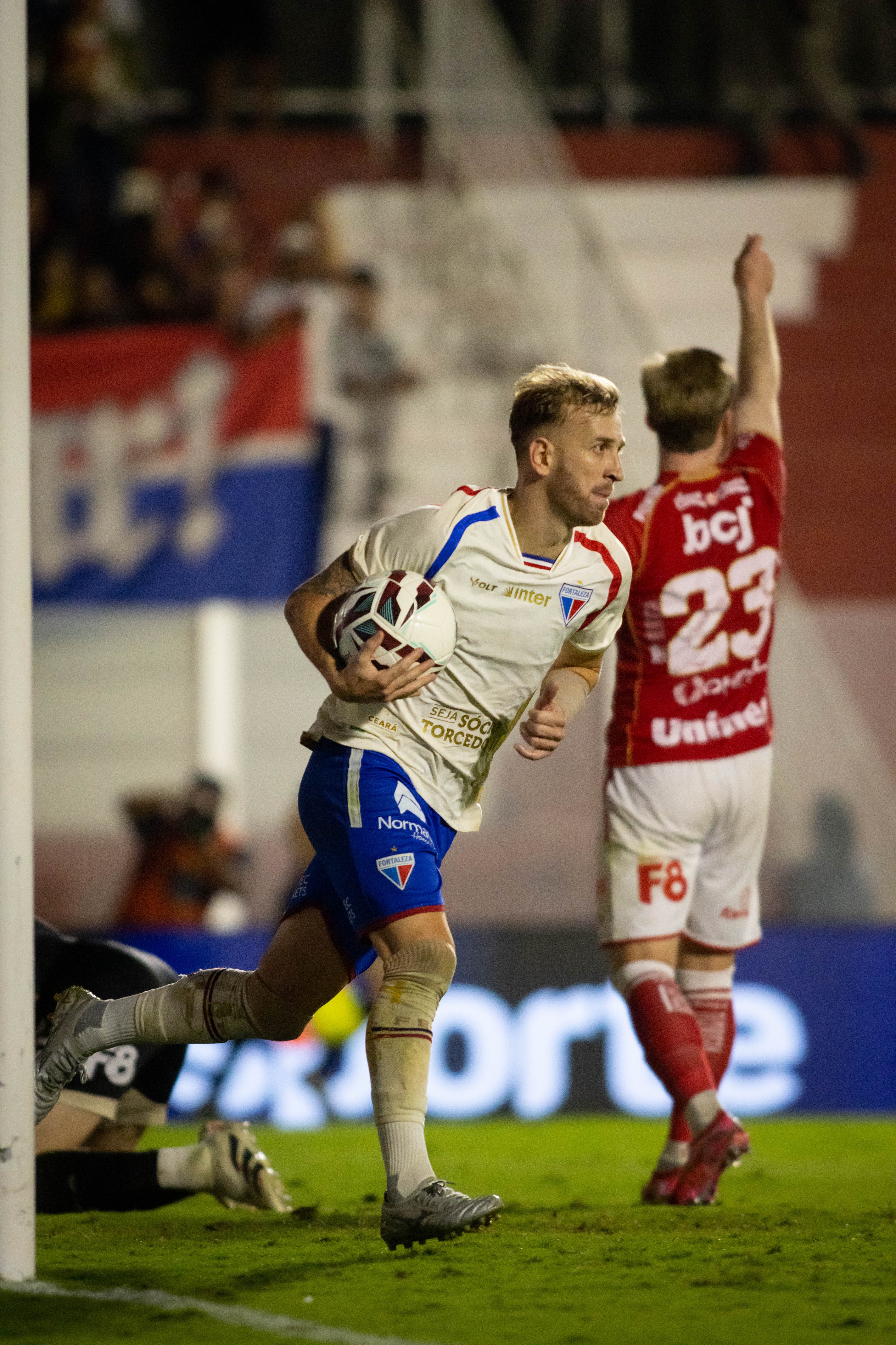 Pedro Henrique pede reação do Fortaleza após derrota para o Vila Nova