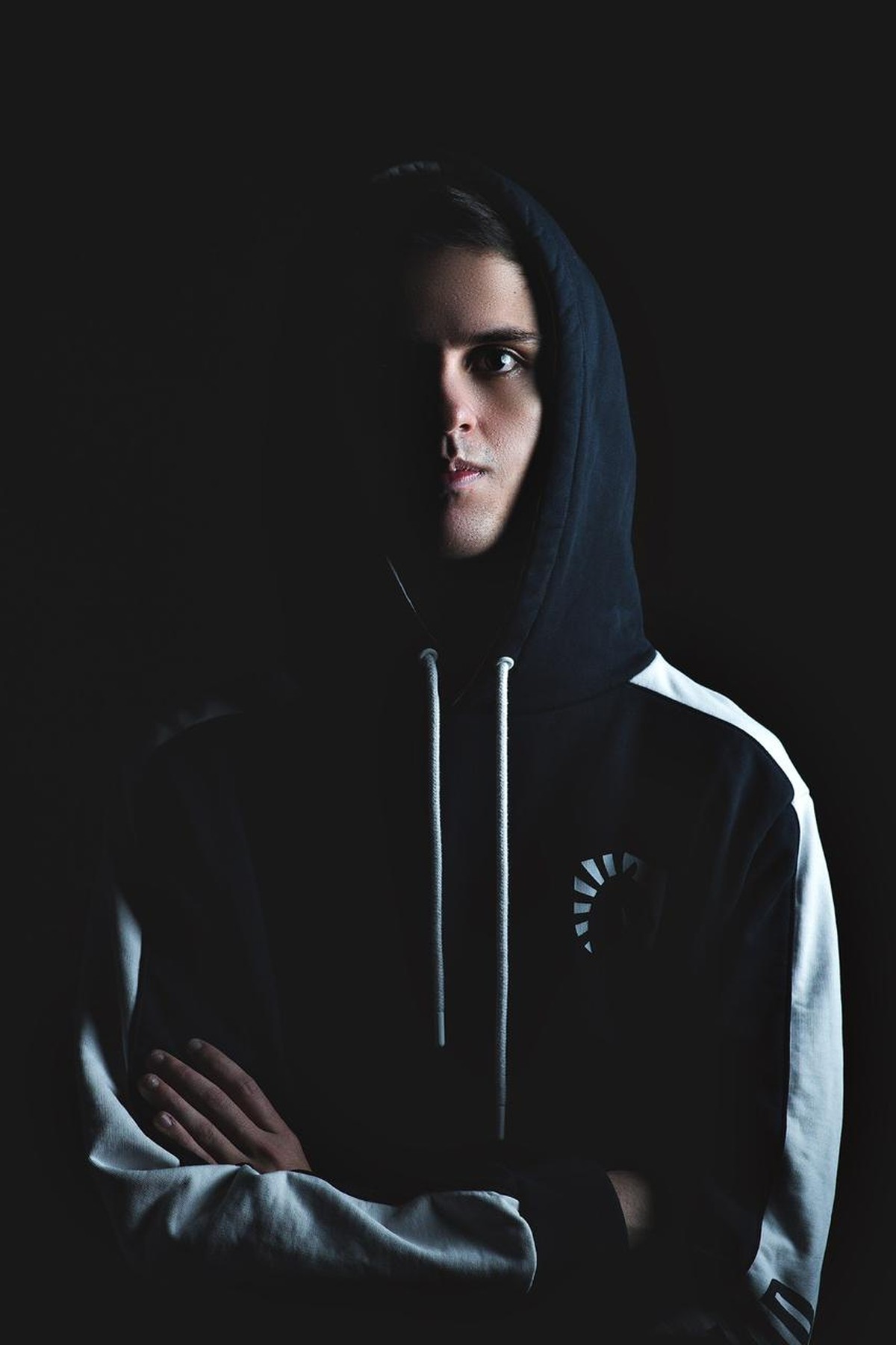 R6: de entregador na Austrália à Liquid, Razah se define 