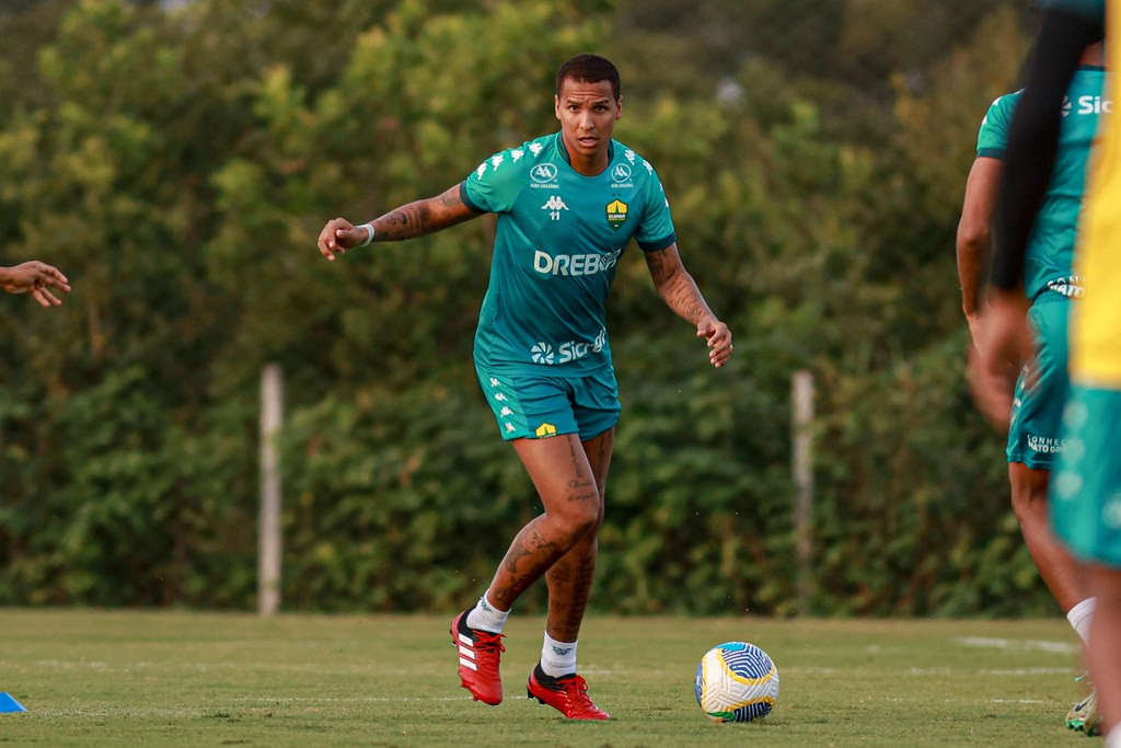 Grêmio alinha acerto com Deyverson, mas ainda procura acordo com o Cuiabá