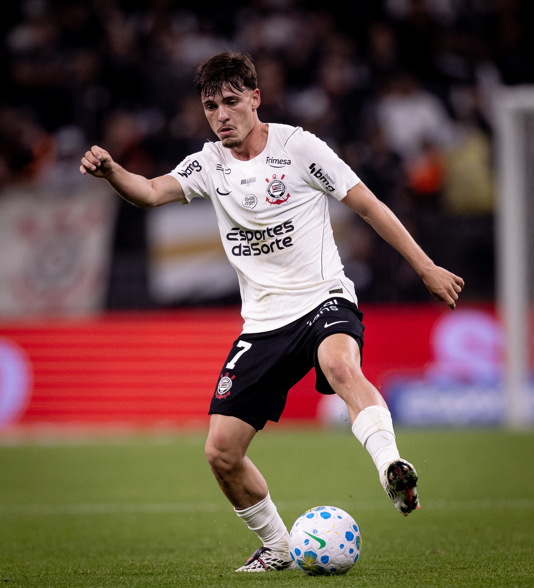Corinthians Decide: Diniz Confirma Estratégia de Manter Bidon e André na Equipe
