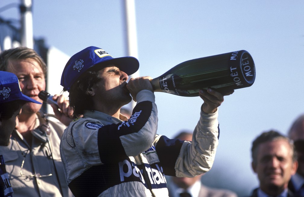 Nelson Piquet Jr é destaque colocando a Universal Soluções