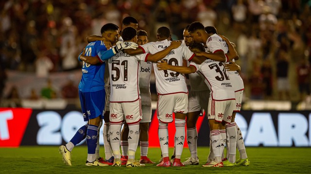 Flamengoem empate com o Madureira no Amigão