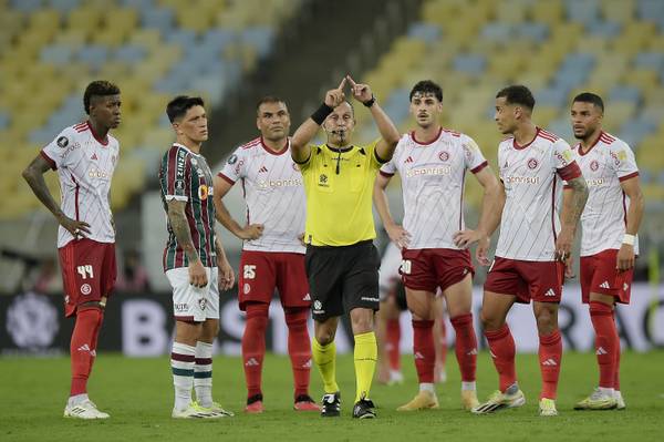 Árbitro da Estreia do Flamengo na Libertadores Gera Polêmica com Olimpia em 2023