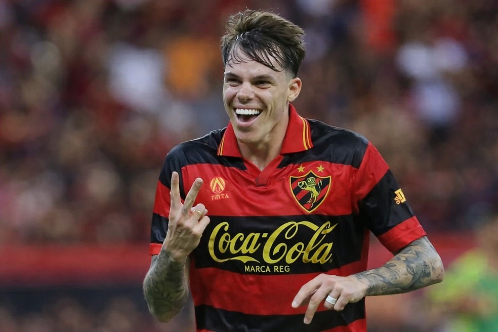 Barletta, do Sport, em montagem com uniforme de 1994 — Foto: Montagem, IA