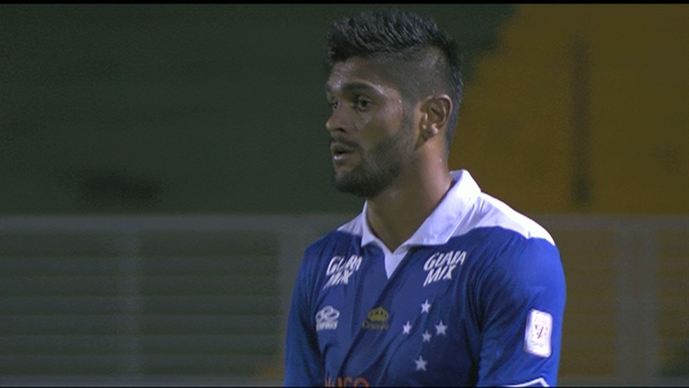 Luan é bicampeão brasileiro pelo Cruzeiro — Foto: Reprodução / Premiere