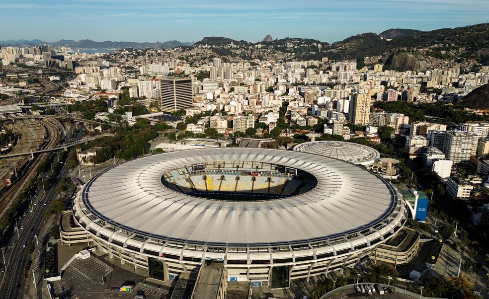 Vista aérea do Maracanã, palco do confronto entre Fluminense e Internacional.