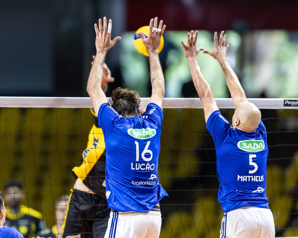 Cruzeiro vence Praia Clube  e também chega à final — Foto: Sada Cruzeiro/Divulgação