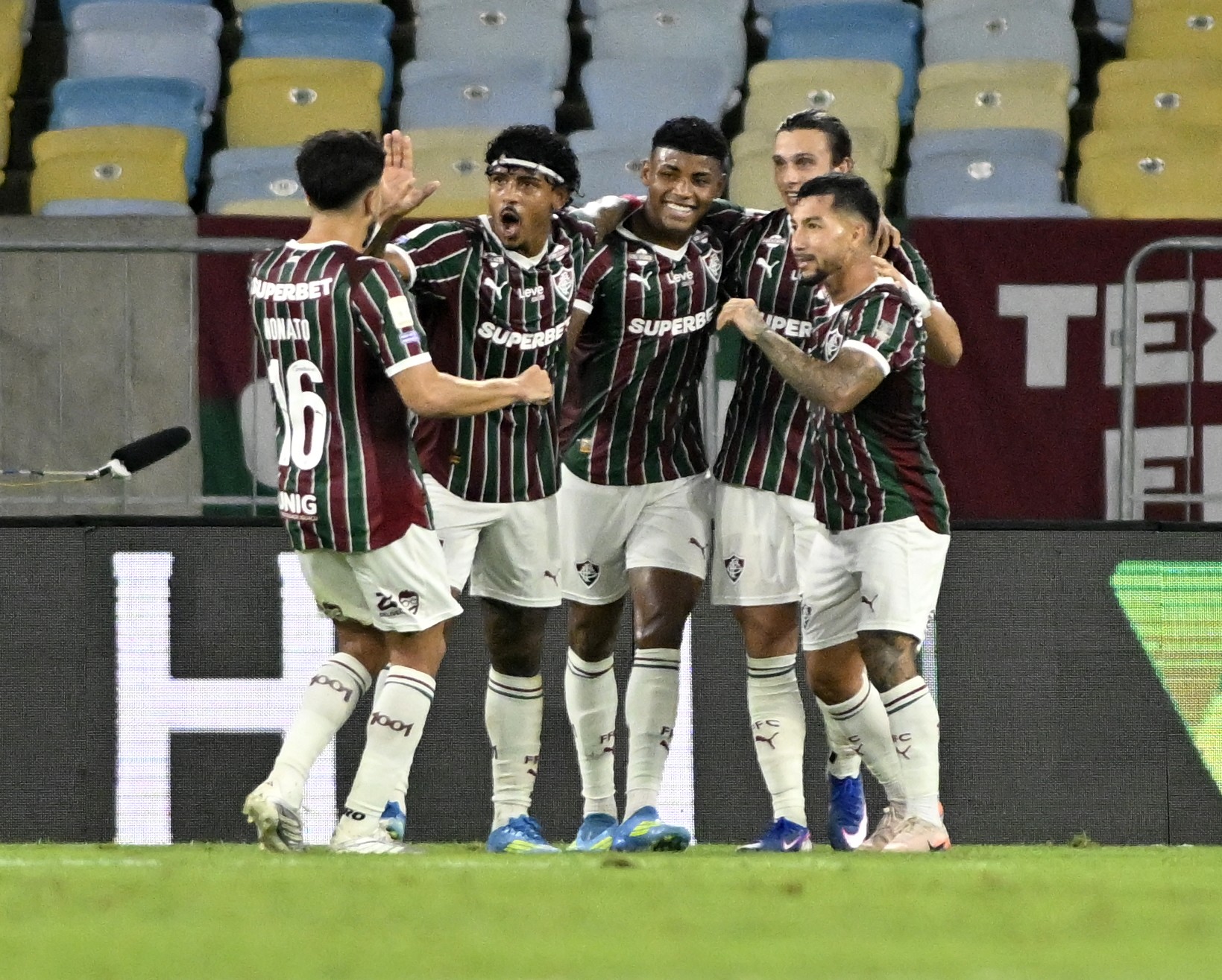Atuações do Fluminense: Fábio e Lucho são destaques em vitória sobre o São Paulo; dê suas notas