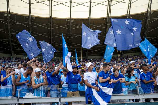 Torcida do Cruzeiro estabelece recorde de público no novo Mineirão