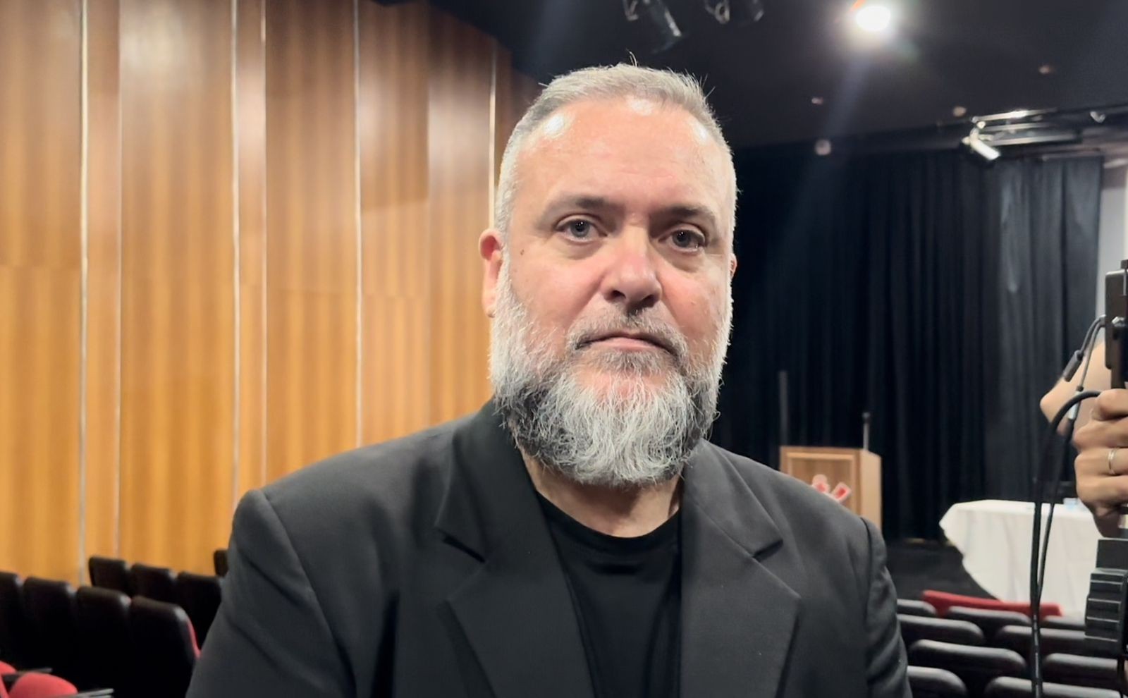 Augusto Melo solicita saída de Rozallah Santoro do Corinthians; ex-diretor se defende