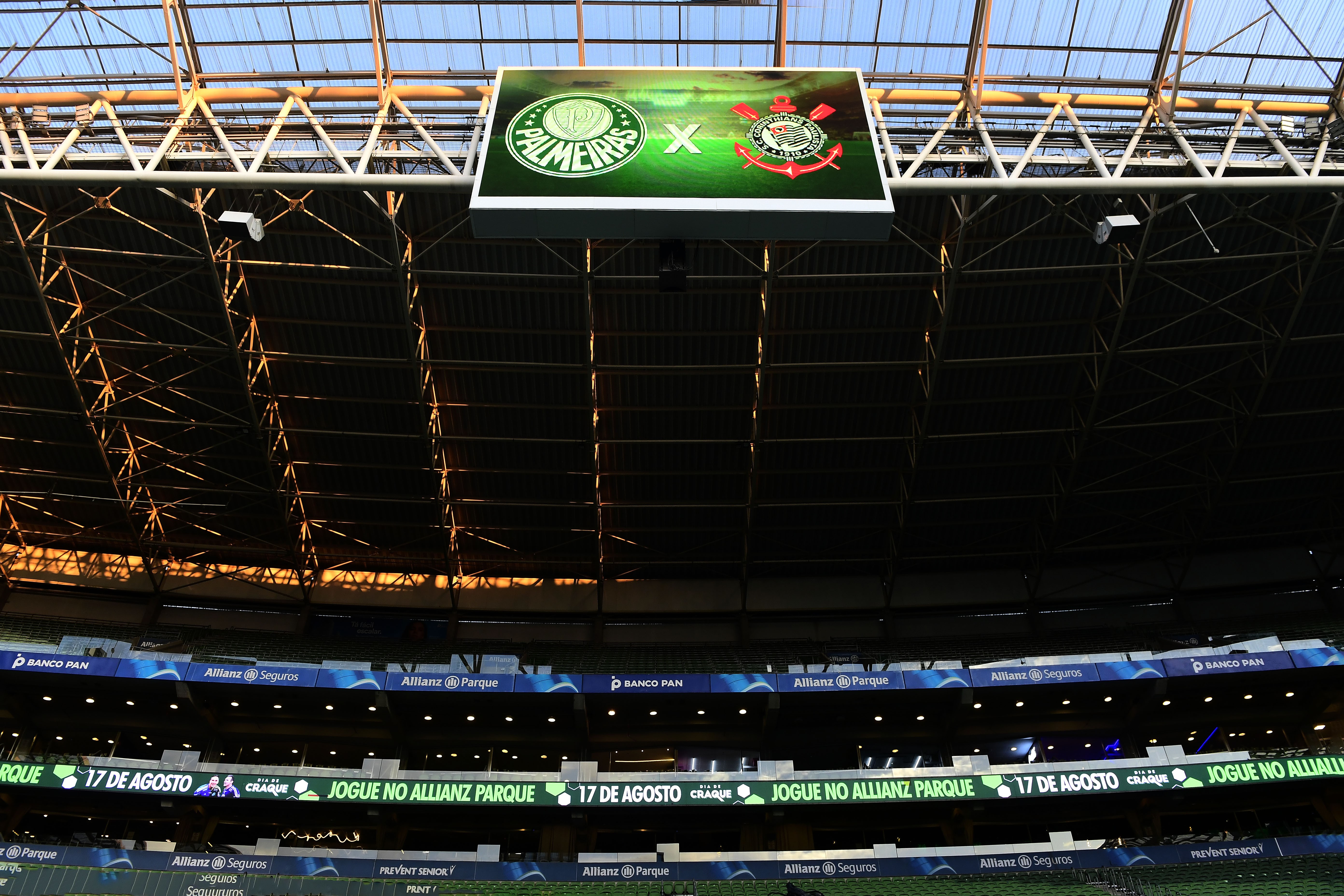 Palmeiras x Corinthians: onde assistir ao vivo, horário e escalações
