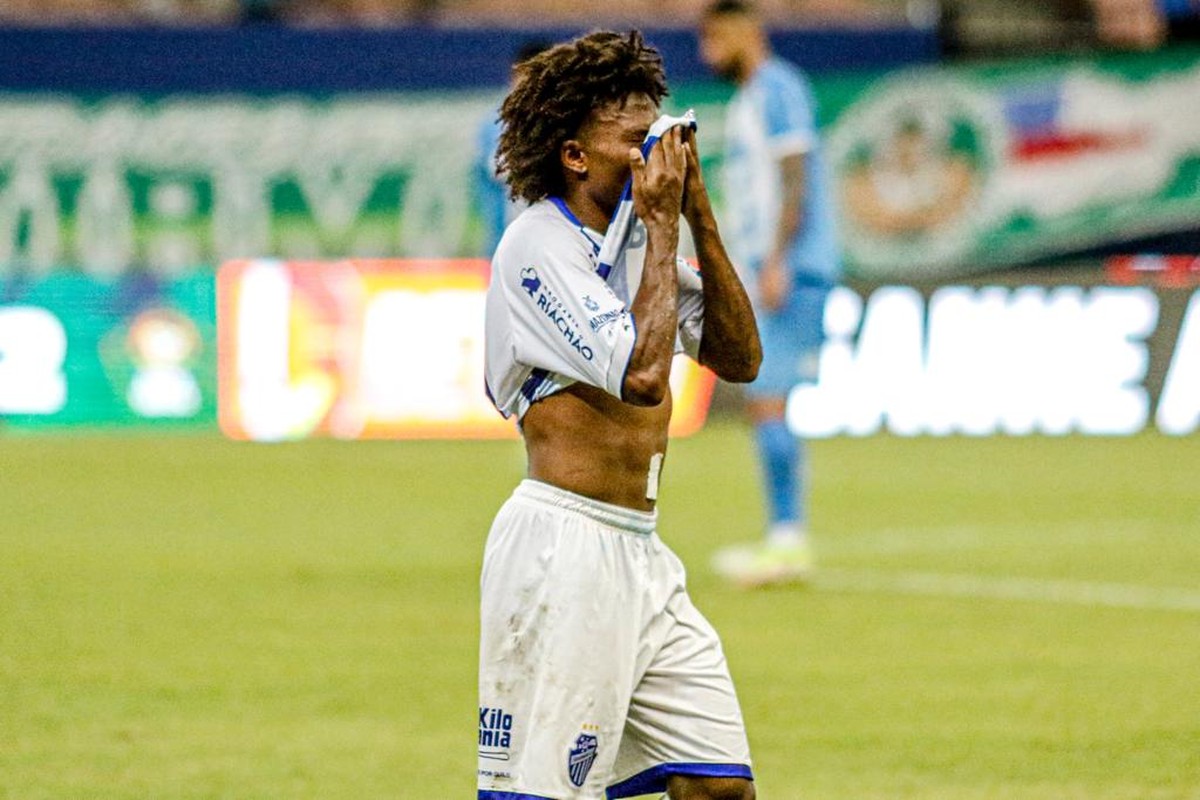 Retrospectiva do São Raimundo: Rebaixamento e retorno às competições ...