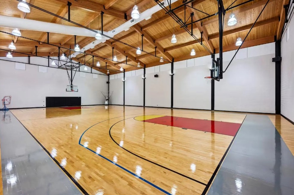 Mans&atilde;o de Michael Jordan est&aacute; dispon&iacute;vel no Airbnb &mdash; Foto: Reprodu&ccedil;&atilde;o/Airbnb